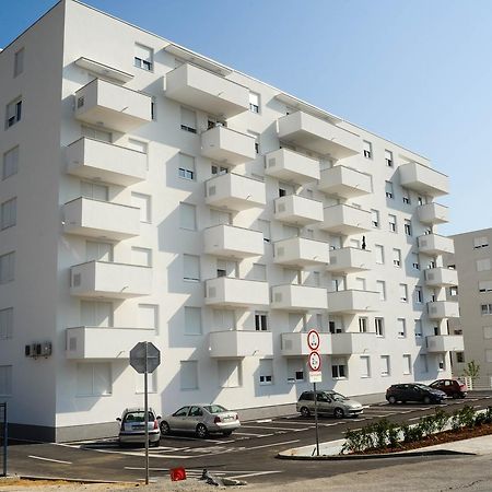 Golden Gate Apartment ซาดาร์ ภายนอก รูปภาพ
