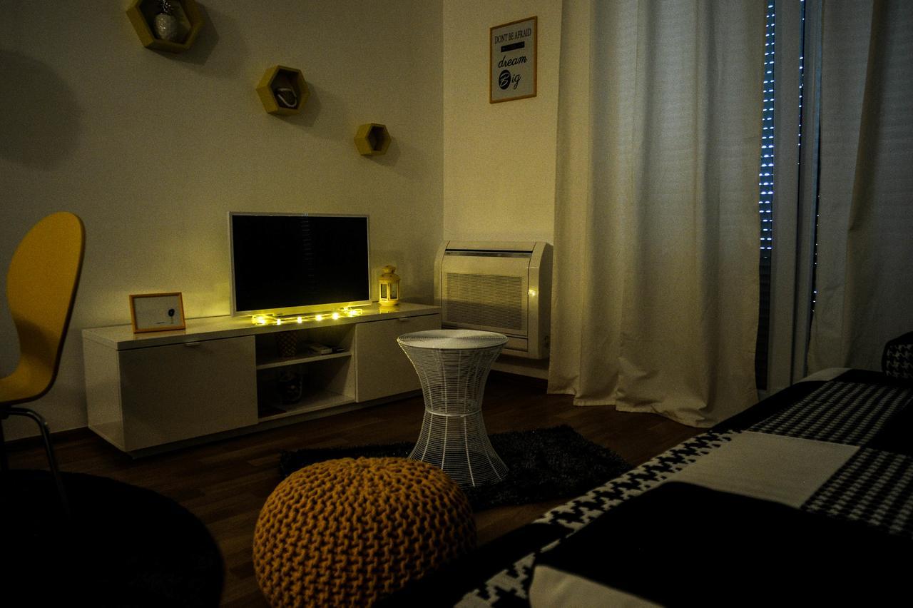 Golden Gate Apartment ซาดาร์ ภายนอก รูปภาพ